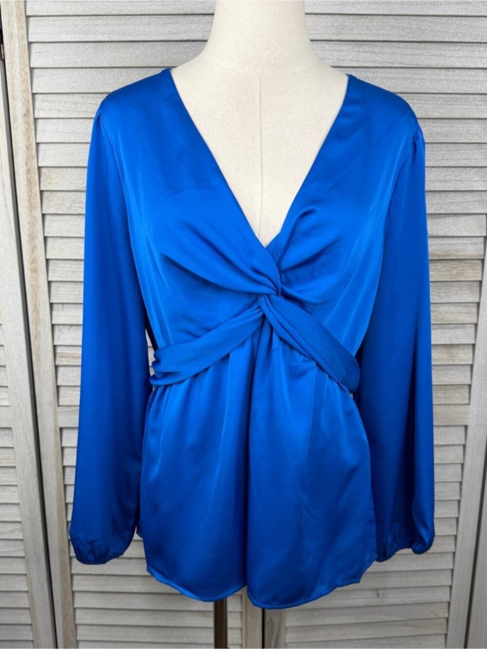 PLEIONE Women's Royal Blue Twist Front Bishop Sleeve Blouse w Deep V Neckline-L